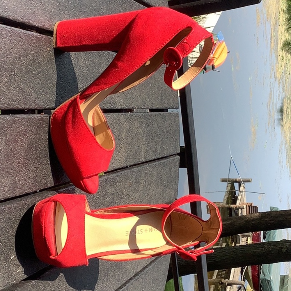Surf and Stone red platform strappy heels